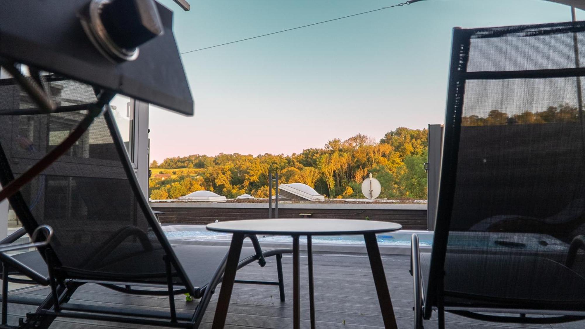 Villafine - Privat, Uneinsehbar! Vaihingen an der Enz Esterno foto